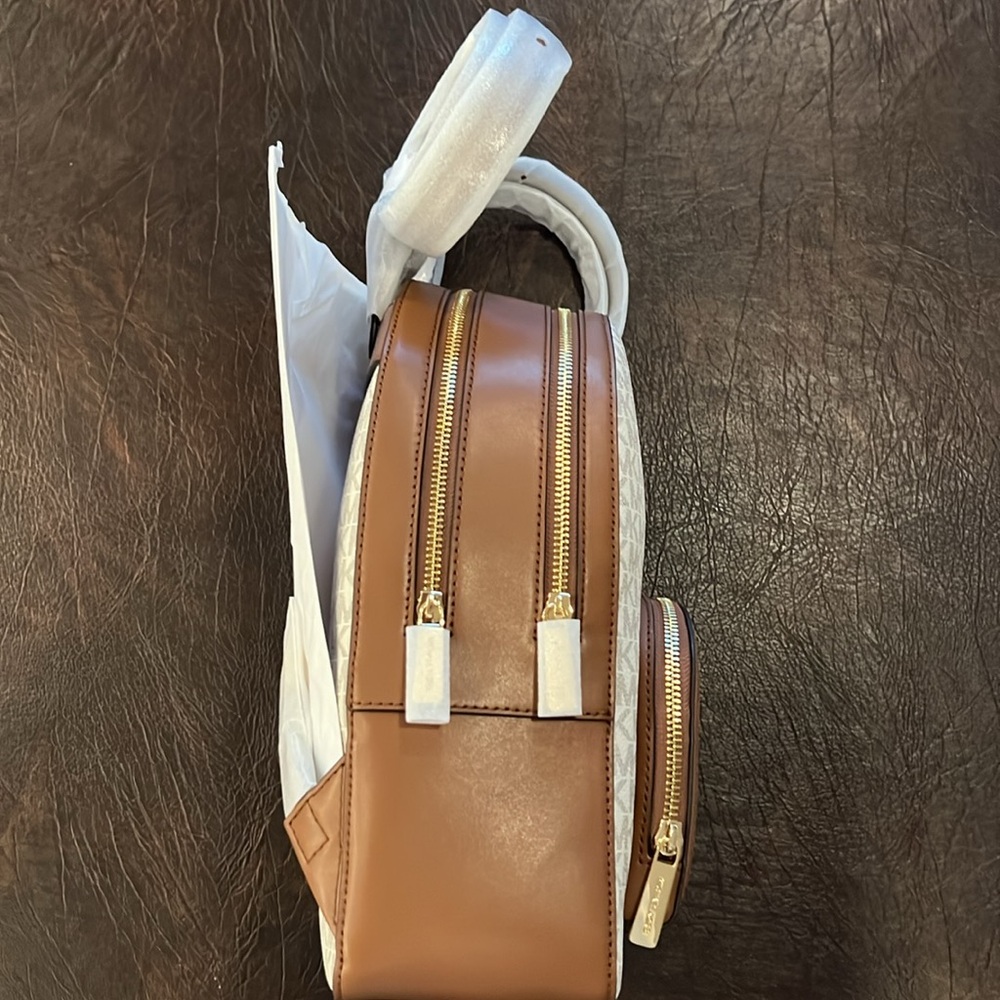 MICHAEL KORS Jaycee Medium Logo Backpack - Picture 7 of 9